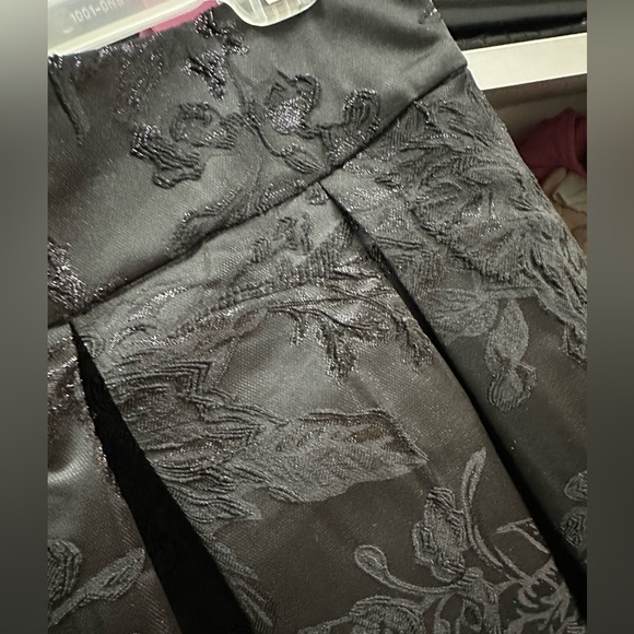 Skirt - Picture 4 of 4